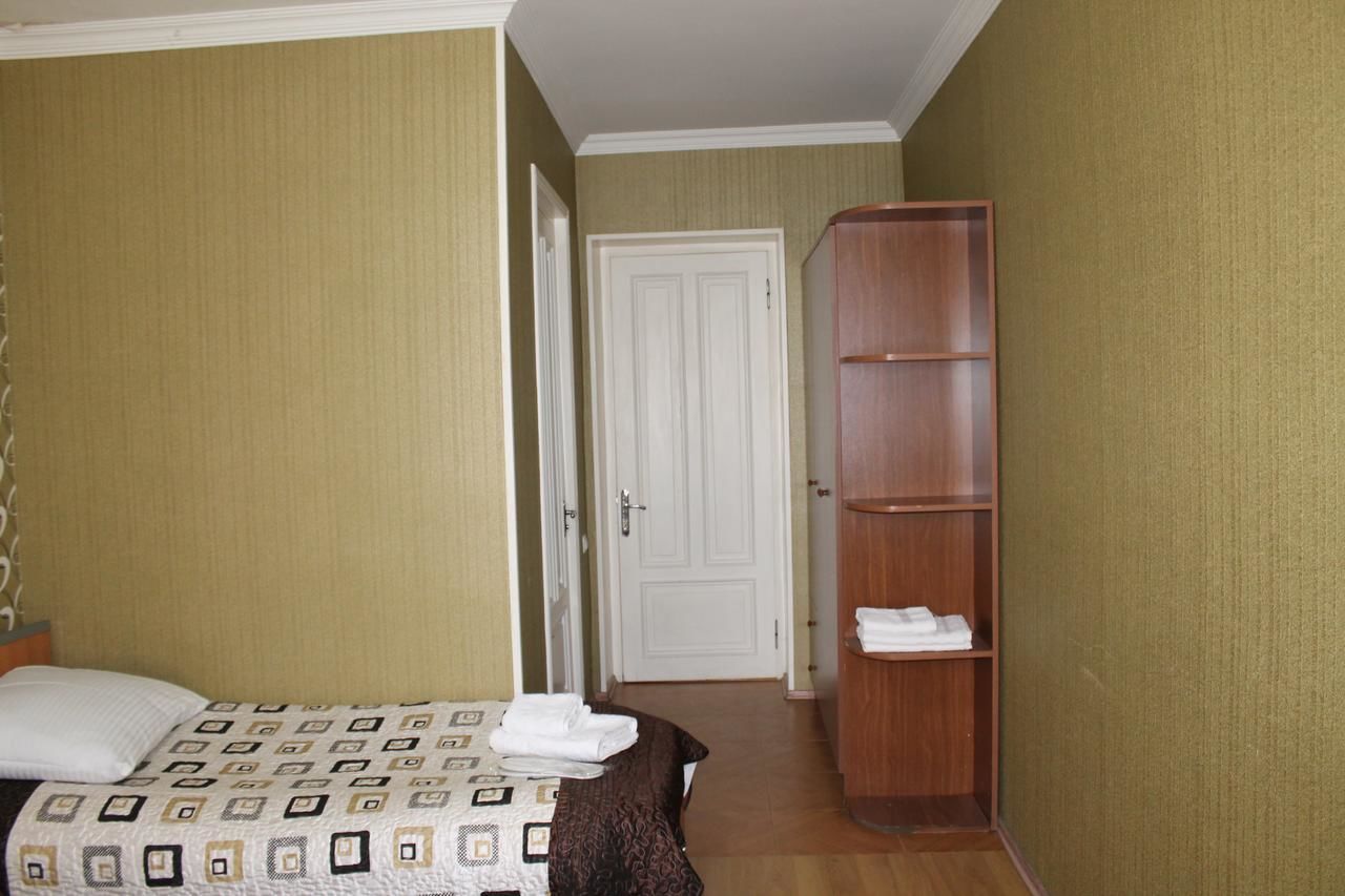 Отель Hotel Kavkasioni Кварели-25
